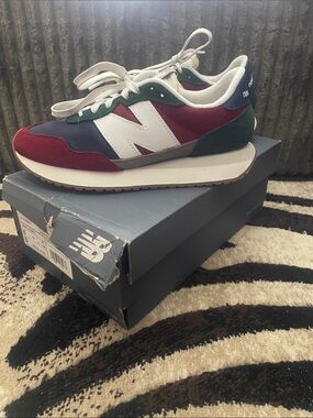 New Balance Men's Sneakers - Burgundy, Forest Green & White